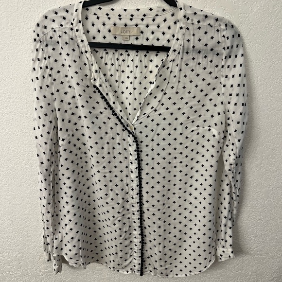 Loft Ann Taylor Ivory & black Diamond blouse with pompoms womens size medium - Picture 1 of 6